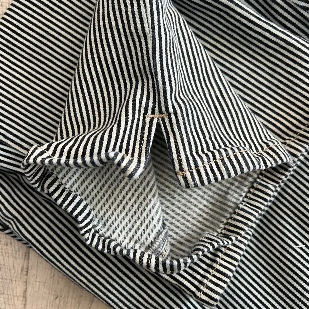 St. John’s Bay Black and White Striped Capri Pants Size 16W - Picture 7 of 7